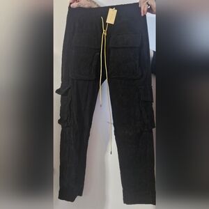MNML Black Cargo Pants Relaxed Fit